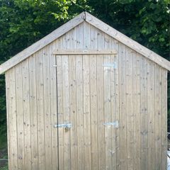 Garden shed