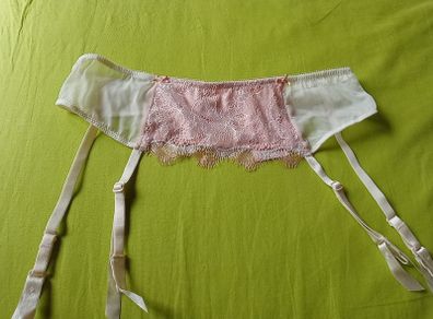 B.tempt'd by Wacoal suspender belt
