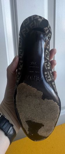 Fendi shoes - sz 39