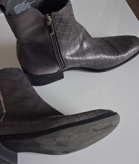 JustFab - Camille Geometric Quilt Chrome Zipped Ankle Boots