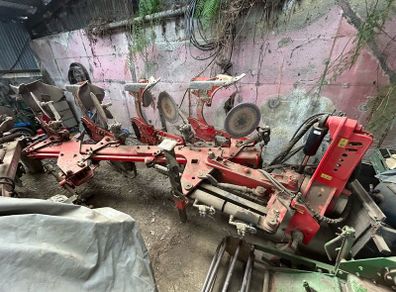 Akpil plough