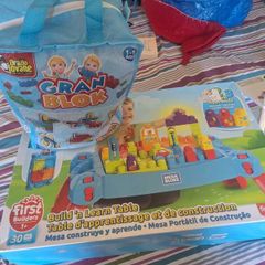Megablock bag and table