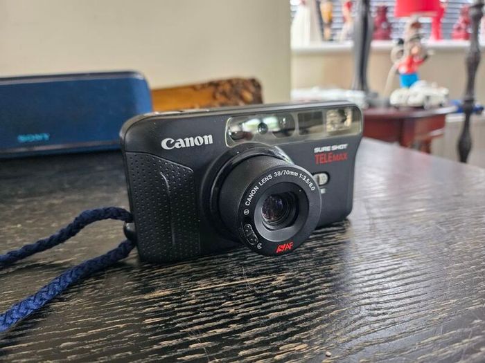 Canon Sure Shot Telemax   35mm film camera