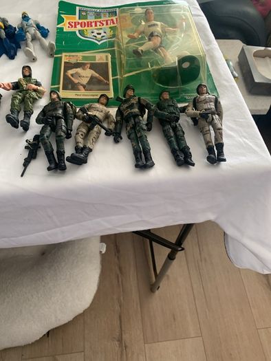 toys