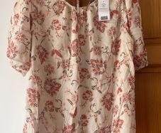 Floral short sleeve top plus size