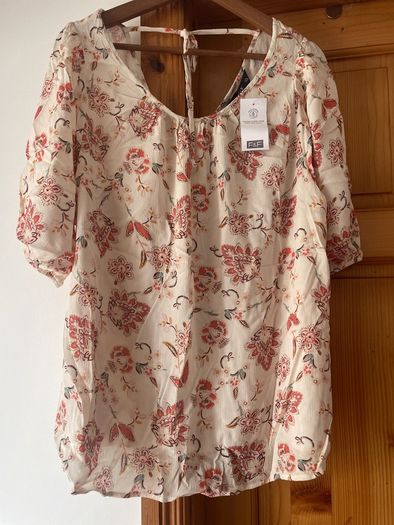 Floral short sleeve top plus size