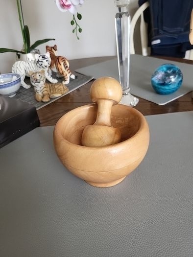 Pestle and mortar wooden
