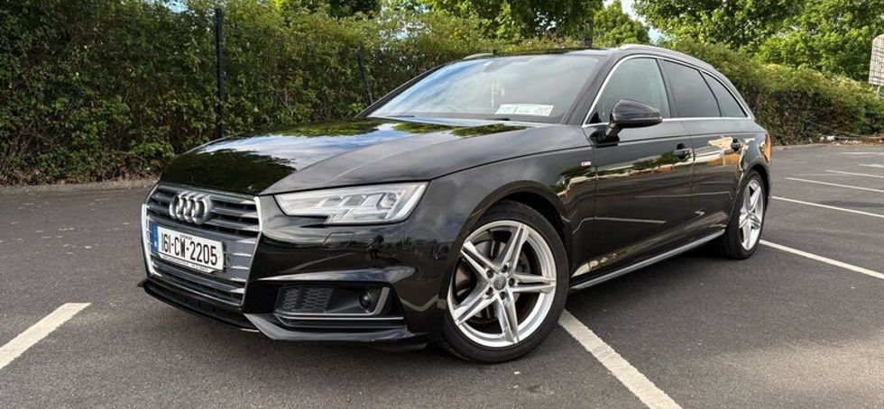 2016 Audi A4 Avant S line 2.0 TFSI Automatic