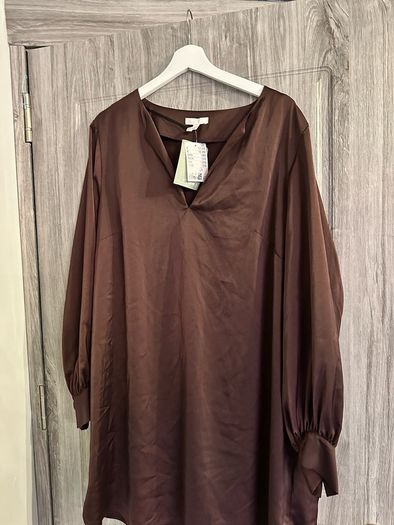BNWT H&M Dress - Large
