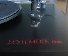 Systemdek I 900.Record player.Original Rare Systemdek Tonearm,excellent condition.Highly regarded turntable.Rare to find!