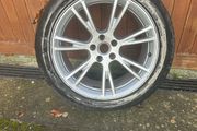 Tesla Y 19 wheel