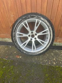 Tesla Y 19 wheel