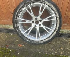 Tesla Y 19 wheel