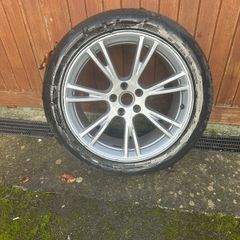Tesla Y 19 wheel