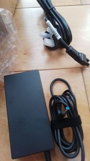 HP Docking Station - New