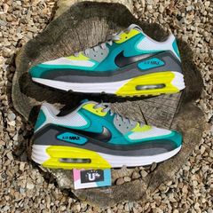 Get Rare Size Rare Style Nike AM90s