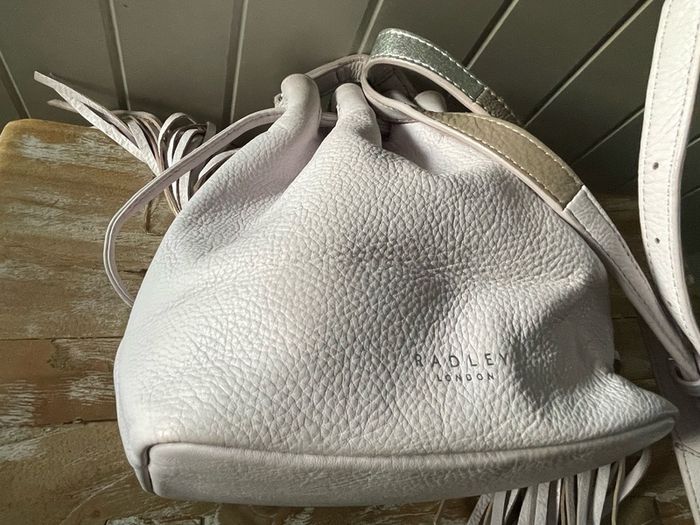 Radley London drawstring crossbody bag light purple pebble-grain leather