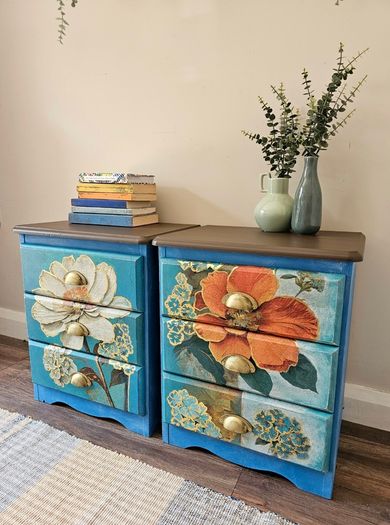 Bedside lockers