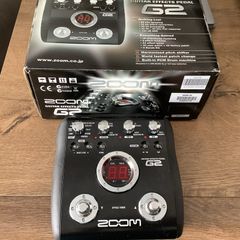 Zoom G2 multi-effects guitar processor box