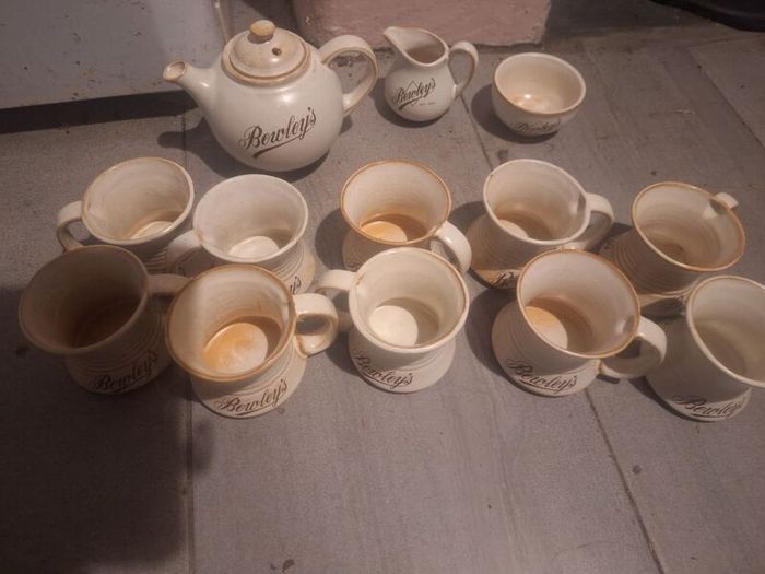 Vintage Bewleys Teaset