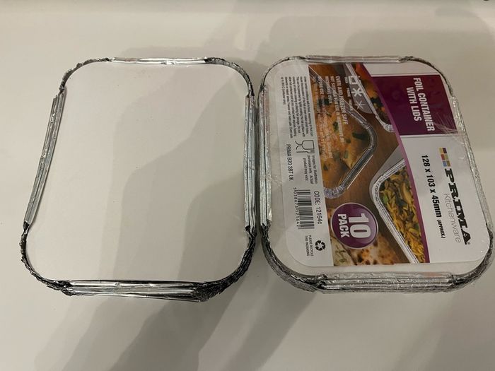 Foil container with lids