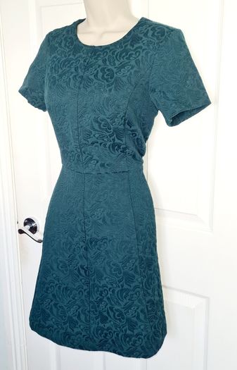 Gorgeous embossed NWT Forest Green Dress from oodji size 6