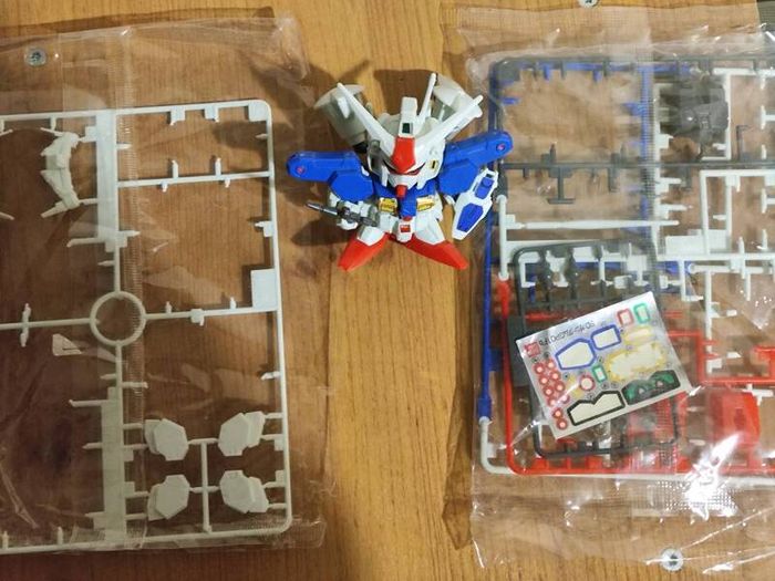 Mobile Suit Gundam SD SDGG 193 GP01Fb RX-78GP01-Fb Zephyranthes Full Burnern 0083 Bandai Model Kit 1999