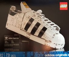 Lego Adidas Superstars. Set 10282