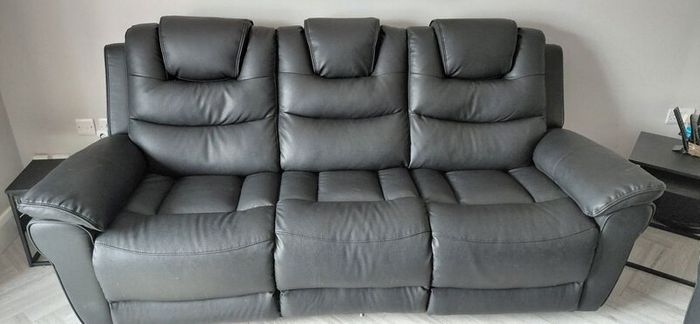 3+2 Electric Re Sofa-must Go This Week- Quick Sale