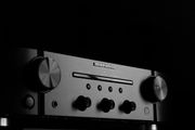 Marantz PM5005 stereo integrated amplifier with Phono stage pristine condition boxed with Remote