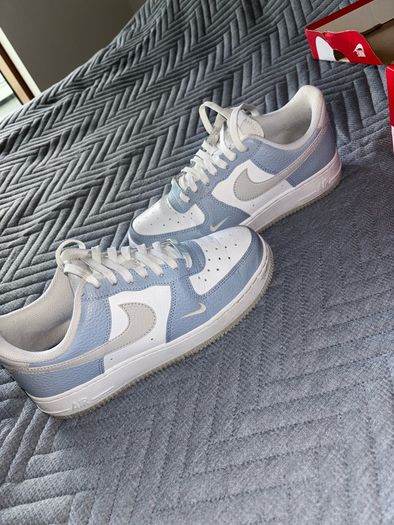 Size 6 Nike Shoes