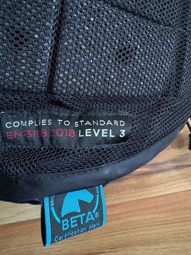 Racesafe Black Provent 3.0 child's body protector size large like new!