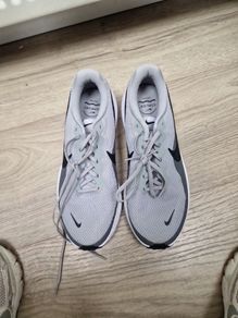 Nike Revolution 8 Mens Road Trainers Mens Size 11
