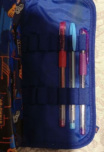 Smiggle Pencil case x 2 & Smiggle Pen's