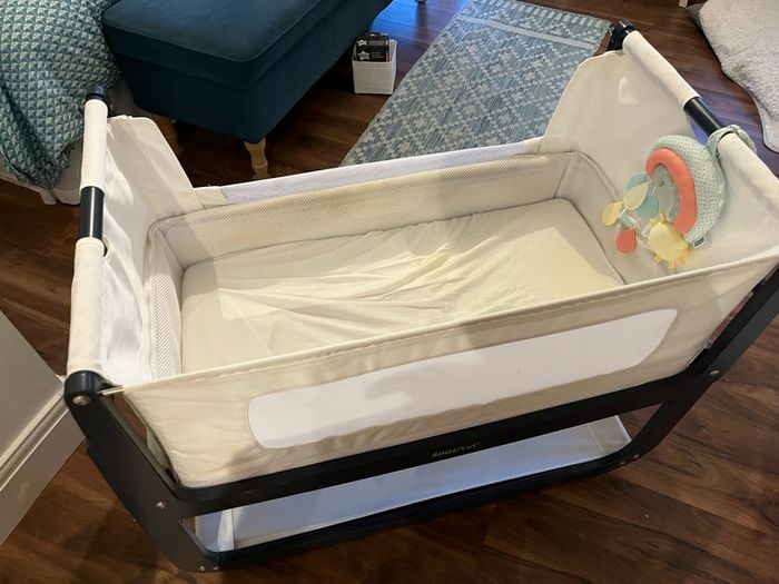 Baby Crib Snooze pod4