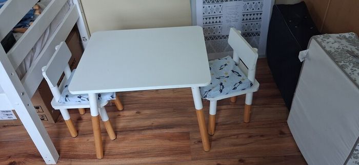 toddler table and 2 chairs