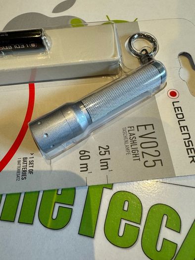 Ledlenser keychain led torch