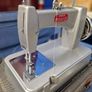 Vintage sewing machine Image 3