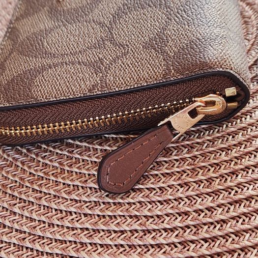 Coach purse (brand new)