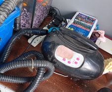Spray tan machine