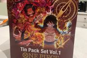 One piece Tin Pack Volume One