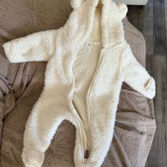 Baby teddy pramsuit