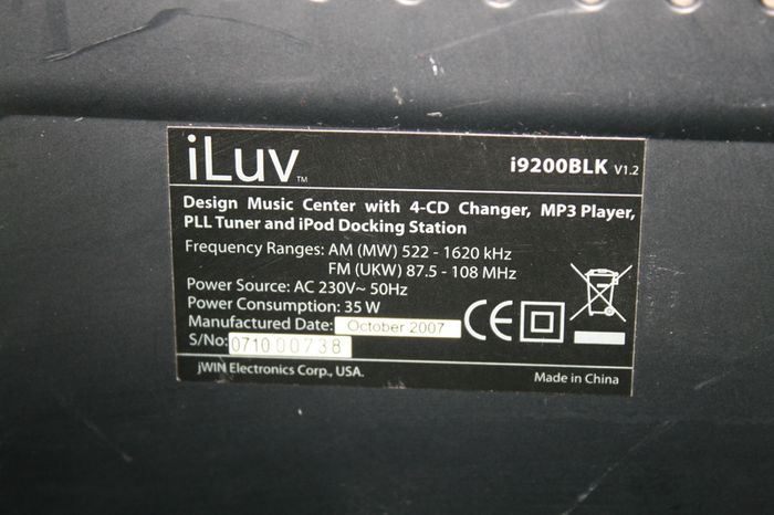 iLuv 4 disk CD player (in working order)