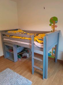 Mid sleeper bed