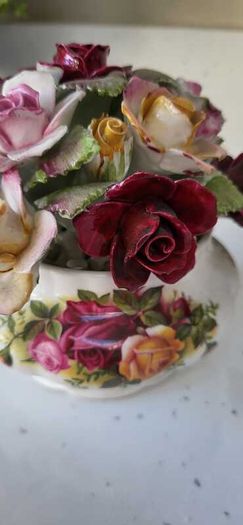 Royal Albert Old Country Roses Bone China Round Rose Bouquet