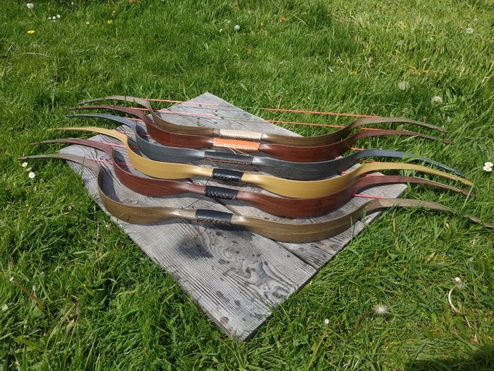 Archery Bow, Recurve 49" Horsebow, Left/Right hand (18-24 LBS) +3x arrows