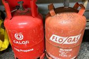 x2 gas cylinders