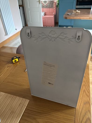 Metal storage hanging unit