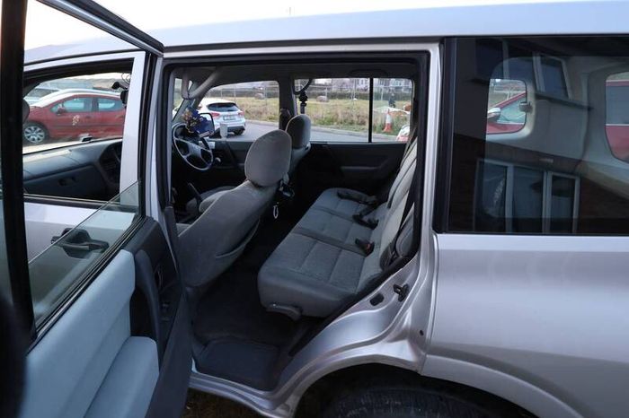 2000 Mitsubishi Pajero 3.5 V6 petrol