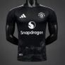 Manchester united 26 /27 goalkeeper jersey Image 2